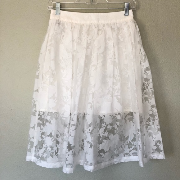 Topshop Dresses & Skirts - Topshop White Midi Skirt Women’s 2 High waisted